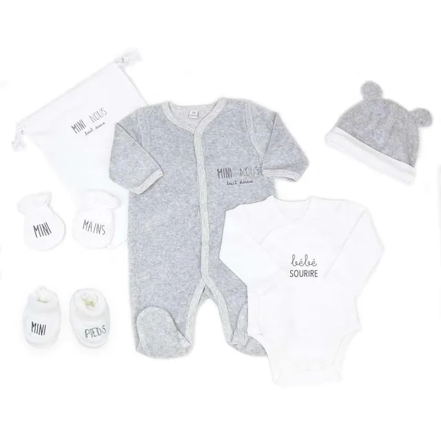 trois-kilos-sept-kit-naissance-6-pi-ces-jolie-fleur-1-mois image 1