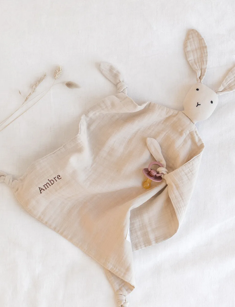 bemini-bunny-pudding-doudou-lapin-b-b-ultra-doux-avec-attache-t-tine image 1
