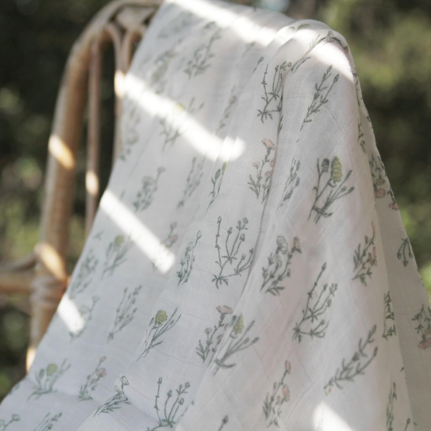 aden-anais-lot-de-3-couvertures-d-emmaillotage-mousseline-120x120-cm-motifs-flor image 3