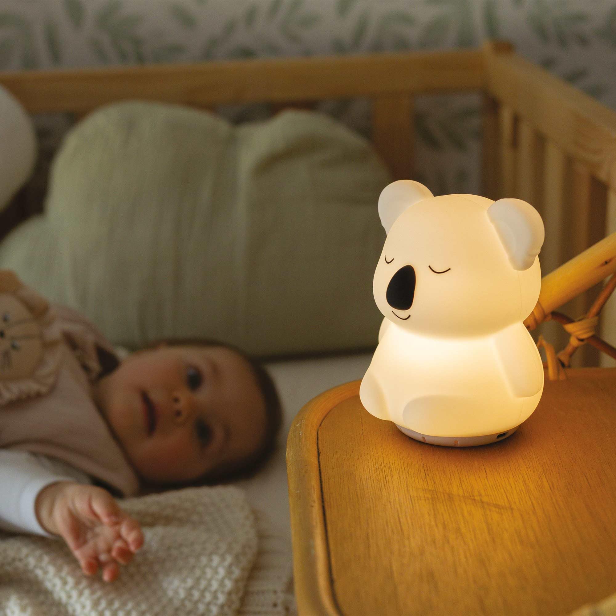 trois-kilos-sept-veilleuse-nomade-koala-bruits-blancs-led-6-couleurs-rechargeabl image 3