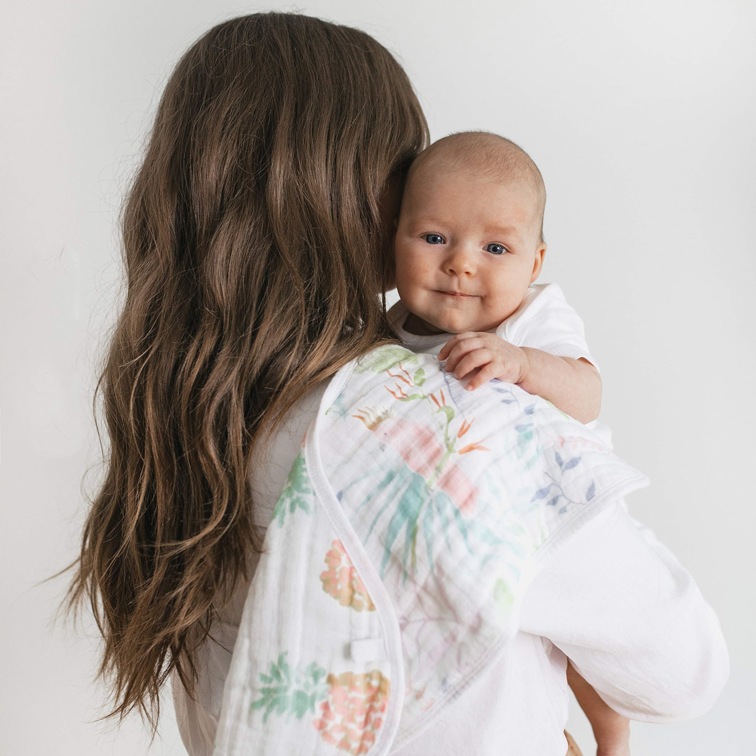 aden-anais-burpy-bib-bavoir-b-b-en-mousseline-de-coton-couverture-largie-multi-u image 4