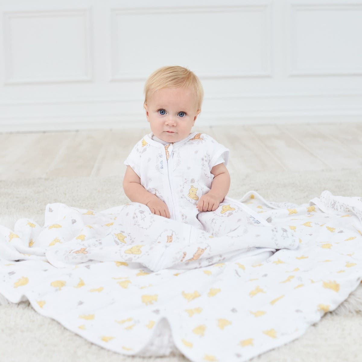 aden-anais-disney-winnie-the-pooh-essentials-dream-blanket-couverture-b-b-en-mou image 3