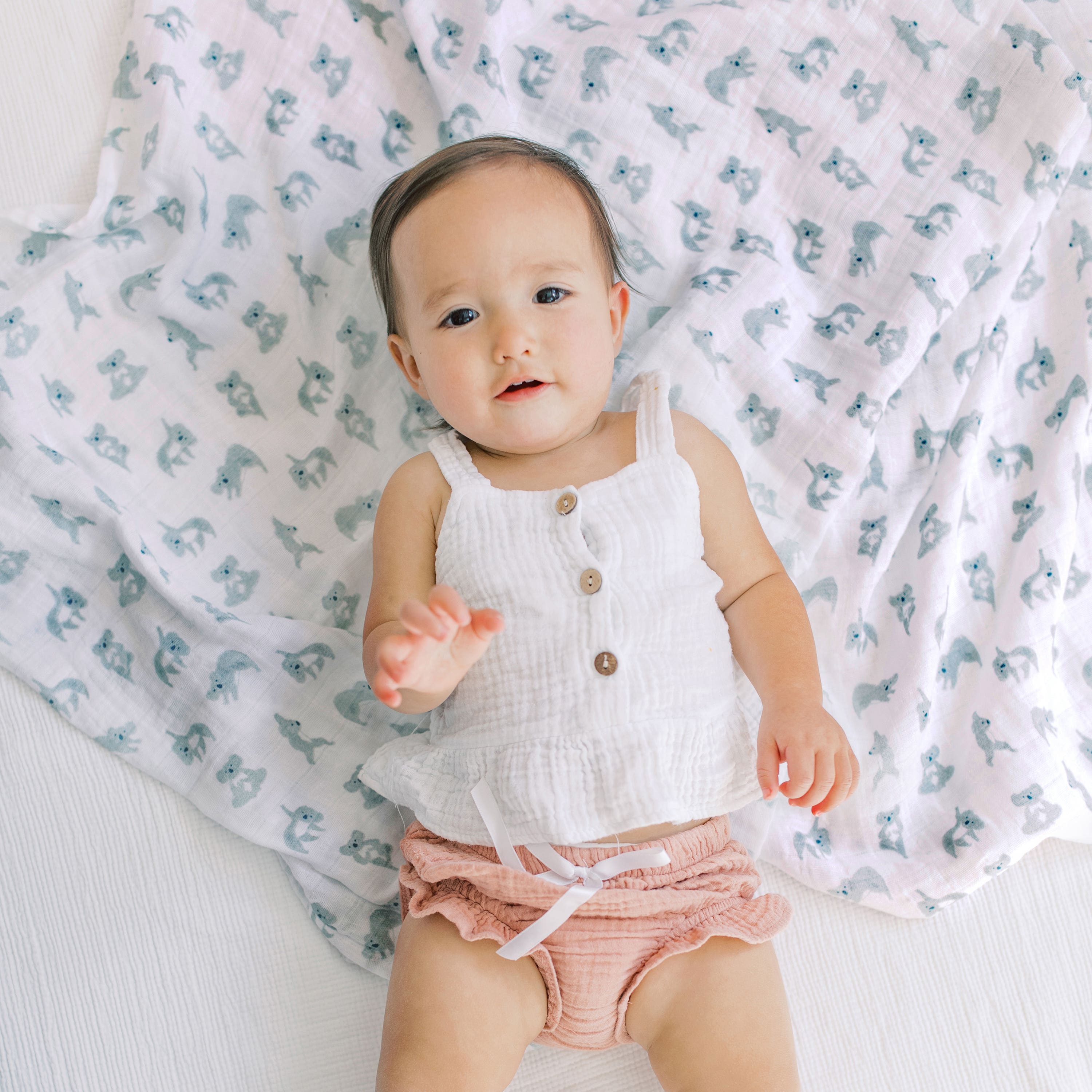 aden-anais-essentials-cotton-muslin-bandana-bibs-2-pack-bavoirs-bandana-3-couche image 2