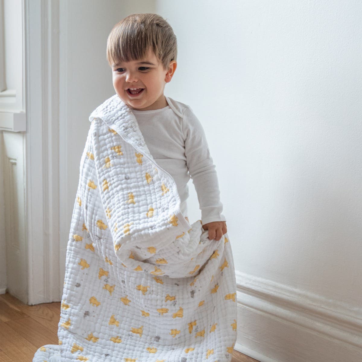 aden-anais-disney-winnie-the-pooh-essentials-dream-blanket-couverture-b-b-en-mou image 2