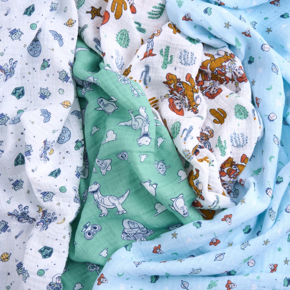 aden-anais-disney-toy-story-essentials-lot-de-4-langes-en-coton-muslin-licence-d image 4